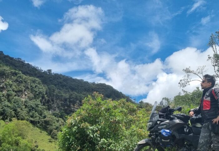 Amanecer en Popayán: Kilómetros y Emociones a la Frontera